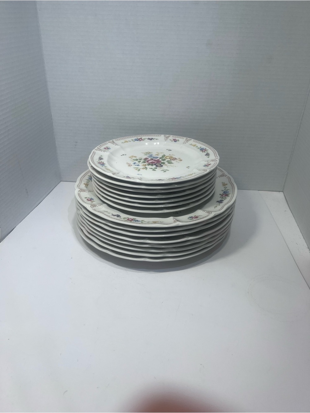 Vintage  Nikko Splendor Porcelain Dinner Plates and Dessert Plates